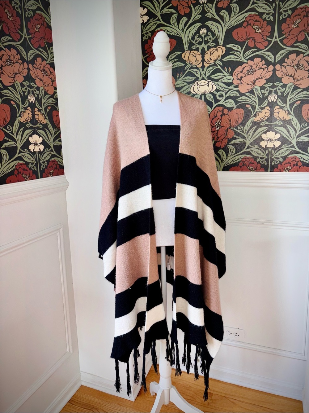 Boutique Boho Fleece Cardigan with Tassles - Picture 2 of 7